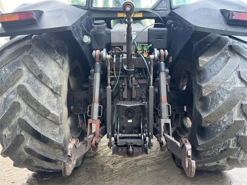 Massey Ferguson 8130 Dynashift - Trator: foto 5 Massey Ferguson 8130 Dynashift - Trator: foto 5