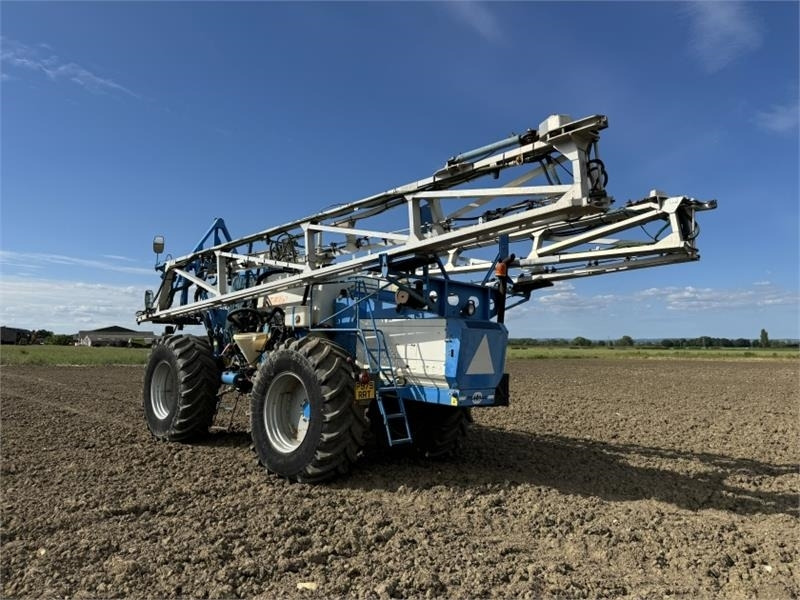 Matrot M44D 36m Self Propelled Sprayer - Pulverizador montado: foto 2 Matrot M44D 36m Self Propelled Sprayer - Pulverizador montado: foto 2