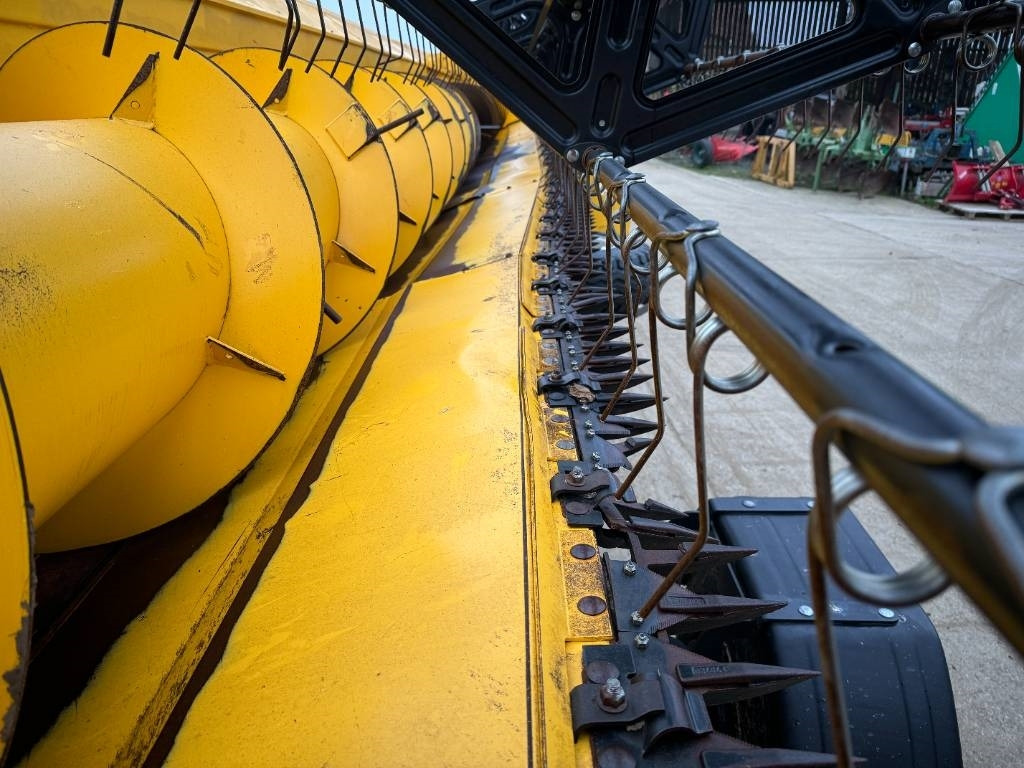 New Holland 41 FT Vari-Feed Header - Equipamento para colheitadeira: foto 5 New Holland 41 FT Vari-Feed Header - Equipamento para colheitadeira: foto 5