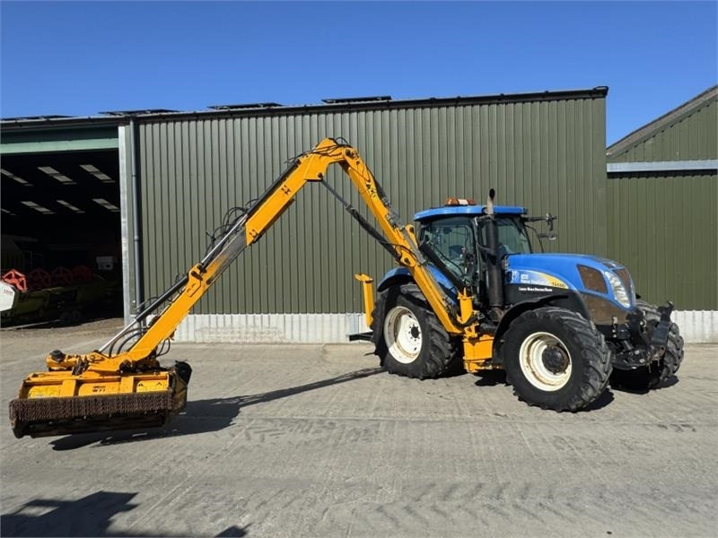 New Holland New Holland T6080 c/w Herder Cavalier Mid Mount He - Limpa bermas: foto 5 New Holland New Holland T6080 c/w Herder Cavalier Mid Mount He - Limpa bermas: foto 5