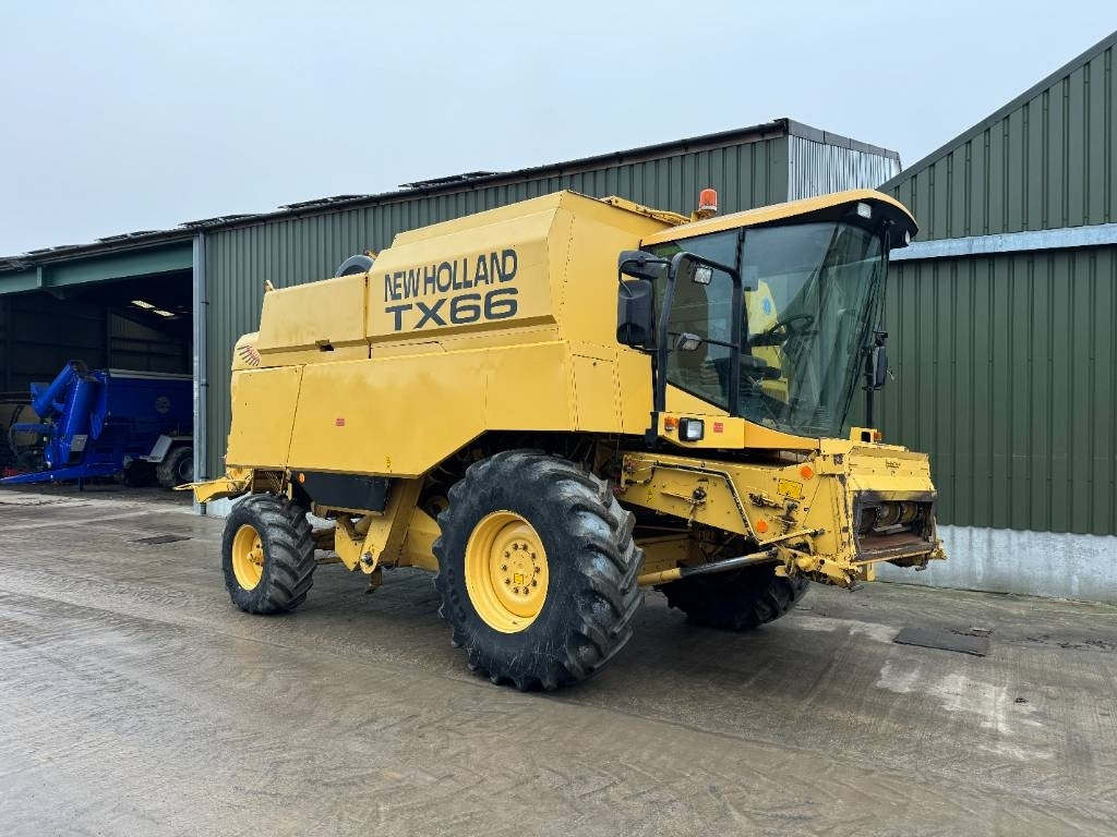 New Holland TX 66 - Ceifeira debulhadora: foto 1 New Holland TX 66 - Ceifeira debulhadora: foto 1