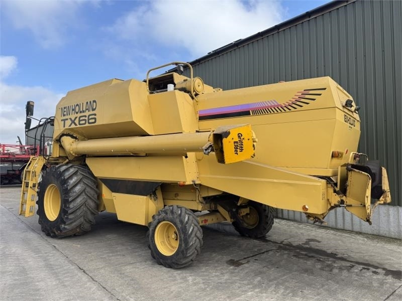 New Holland TX66 Combine Harvester c/ - Equipamento para colheitadeira: foto 2 New Holland TX66 Combine Harvester c/ - Equipamento para colheitadeira: foto 2