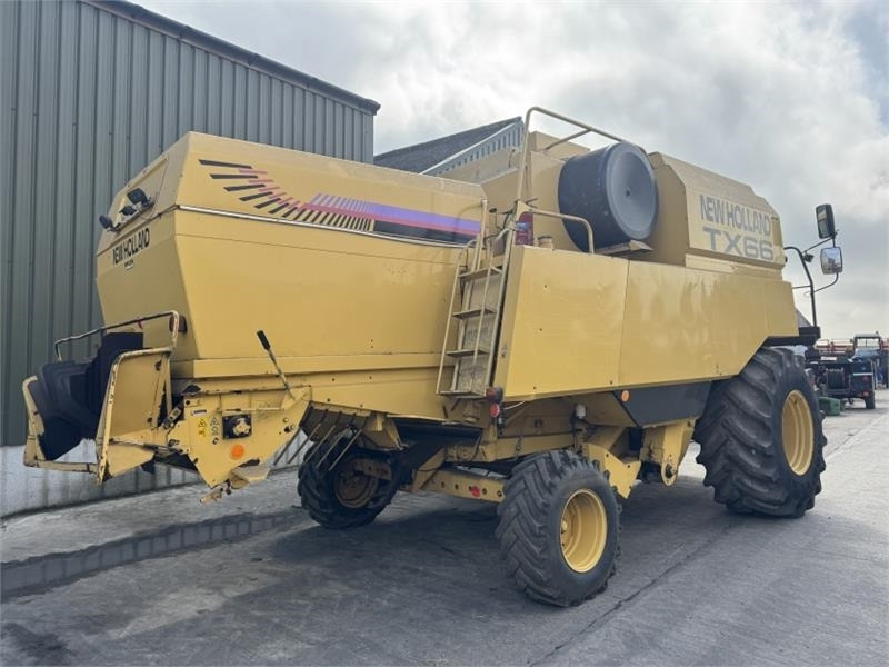 New Holland TX66 Combine Harvester c/w 20ft Header  - Equipamento para colheitadeira: foto 4 New Holland TX66 Combine Harvester c/w 20ft Header  - Equipamento para colheitadeira: foto 4