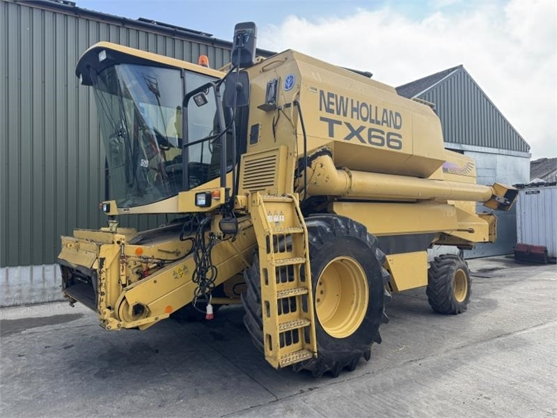 New Holland TX66 Combine Harvester c/w 20ft Header  - Equipamento para colheitadeira: foto 1 New Holland TX66 Combine Harvester c/w 20ft Header  - Equipamento para colheitadeira: foto 1