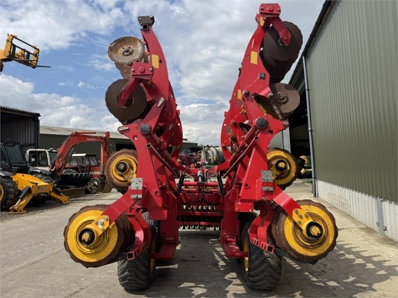 Vaderstad Carrier 820 Cultivator - Fresa agrícola: foto 3 Vaderstad Carrier 820 Cultivator - Fresa agrícola: foto 3
