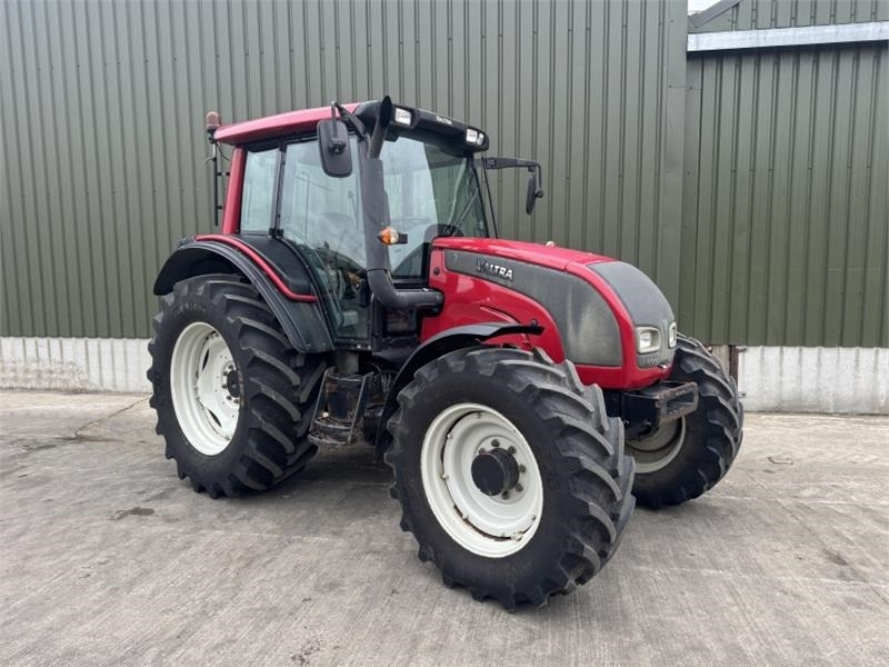 Valtra Valtra N121 Tractor - Trator: foto 3 Valtra Valtra N121 Tractor - Trator: foto 3