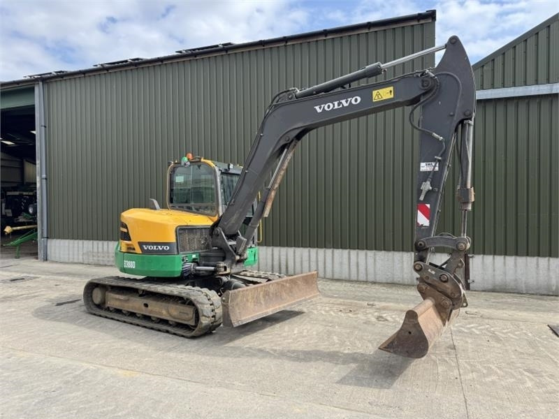 Volvo ECR88D Tracked Digger  - Caminhão articulado: foto 1 Volvo ECR88D Tracked Digger  - Caminhão articulado: foto 1
