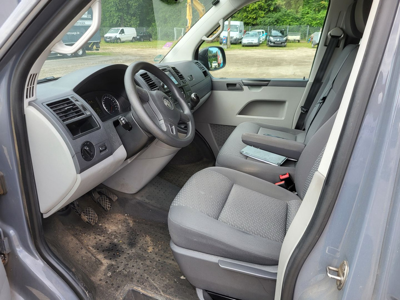 VOLKSWAGEN T5 Typ 7J0 - Furgão: foto 5 VOLKSWAGEN T5 Typ 7J0 - Furgão: foto 5