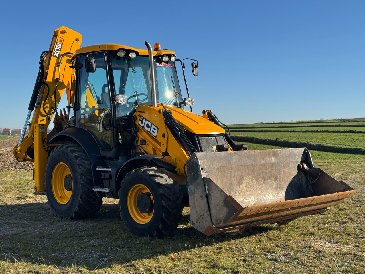 JCB 3CX / KOPARKO-ŁADOWARKA / 2019 ROK / 4200 MTH / KLIMATYZACJA / SPROWADZONA - Retroescavadeira: foto 1 JCB 3CX / KOPARKO-ŁADOWARKA / 2019 ROK / 4200 MTH / KLIMATYZACJA / SPROWADZONA - Retroescavadeira: foto 1