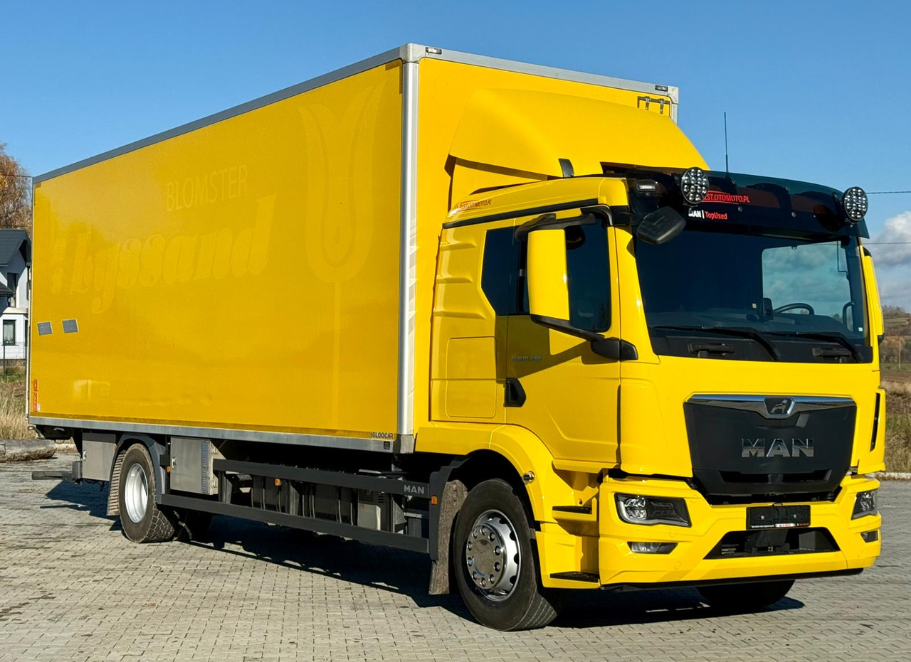 MAN 18.320 / IZOTERMA / GRZANA / WINDA / 20 EUROPALET / AUTOMAT / 170 TYŚ KM / 2021 R / SYPIALKA / CAŁY NA PODUSZKACH / SPROWADZONY / JAK NOWY - Camião isotérmico: foto 1 MAN 18.320 / IZOTERMA / GRZANA / WINDA / 20 EUROPALET / AUTOMAT / 170 TYŚ KM / 2021 R / SYPIALKA / CAŁY NA PODUSZKACH / SPROWADZONY / JAK NOWY - Camião isotérmico: foto 1