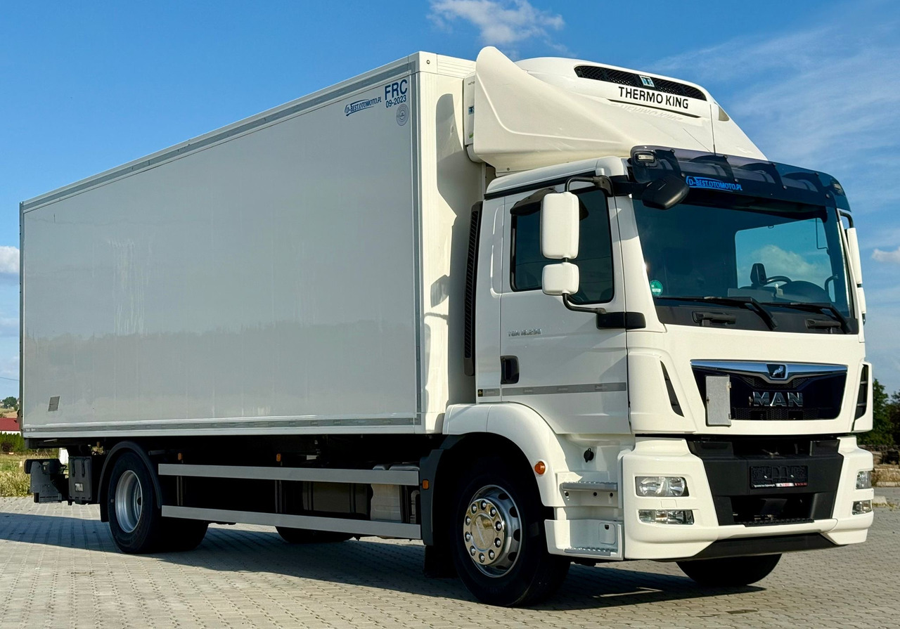 MAN TGM 18.290 / CHŁODNIA / WINDA / 18 PALET / AUTOMAT / NISKI PRZEBIEG / 2017 - Camião frigorífico: foto 1 MAN TGM 18.290 / CHŁODNIA / WINDA / 18 PALET / AUTOMAT / NISKI PRZEBIEG / 2017 - Camião frigorífico: foto 1