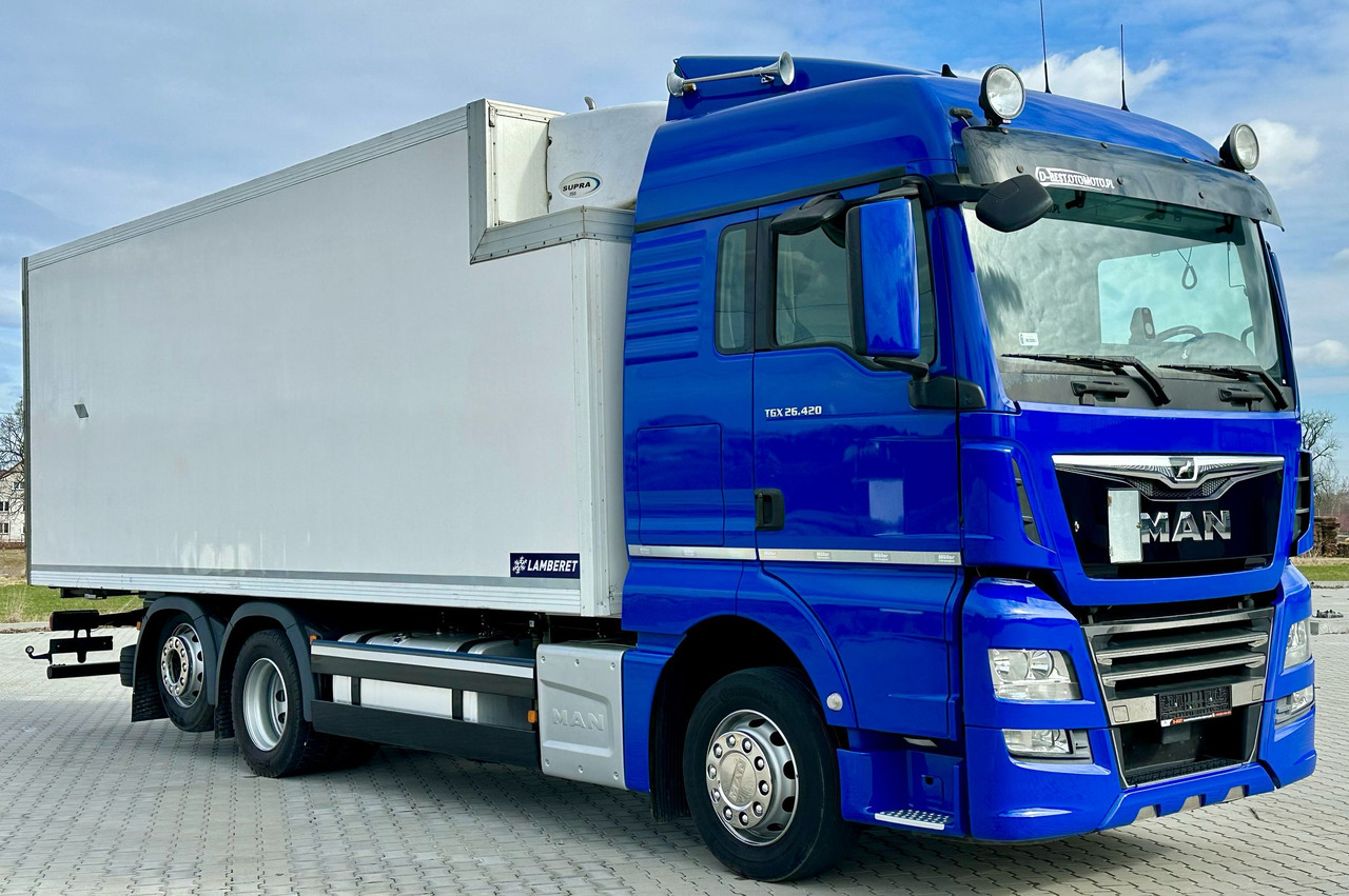 MAN TGX 26.420 / CHŁODNIA / LAMBERET / 18 EUROPALET / 6x2 / 2017 ROK / SYPIALKA - Camião frigorífico: foto 1 MAN TGX 26.420 / CHŁODNIA / LAMBERET / 18 EUROPALET / 6x2 / 2017 ROK / SYPIALKA - Camião frigorífico: foto 1
