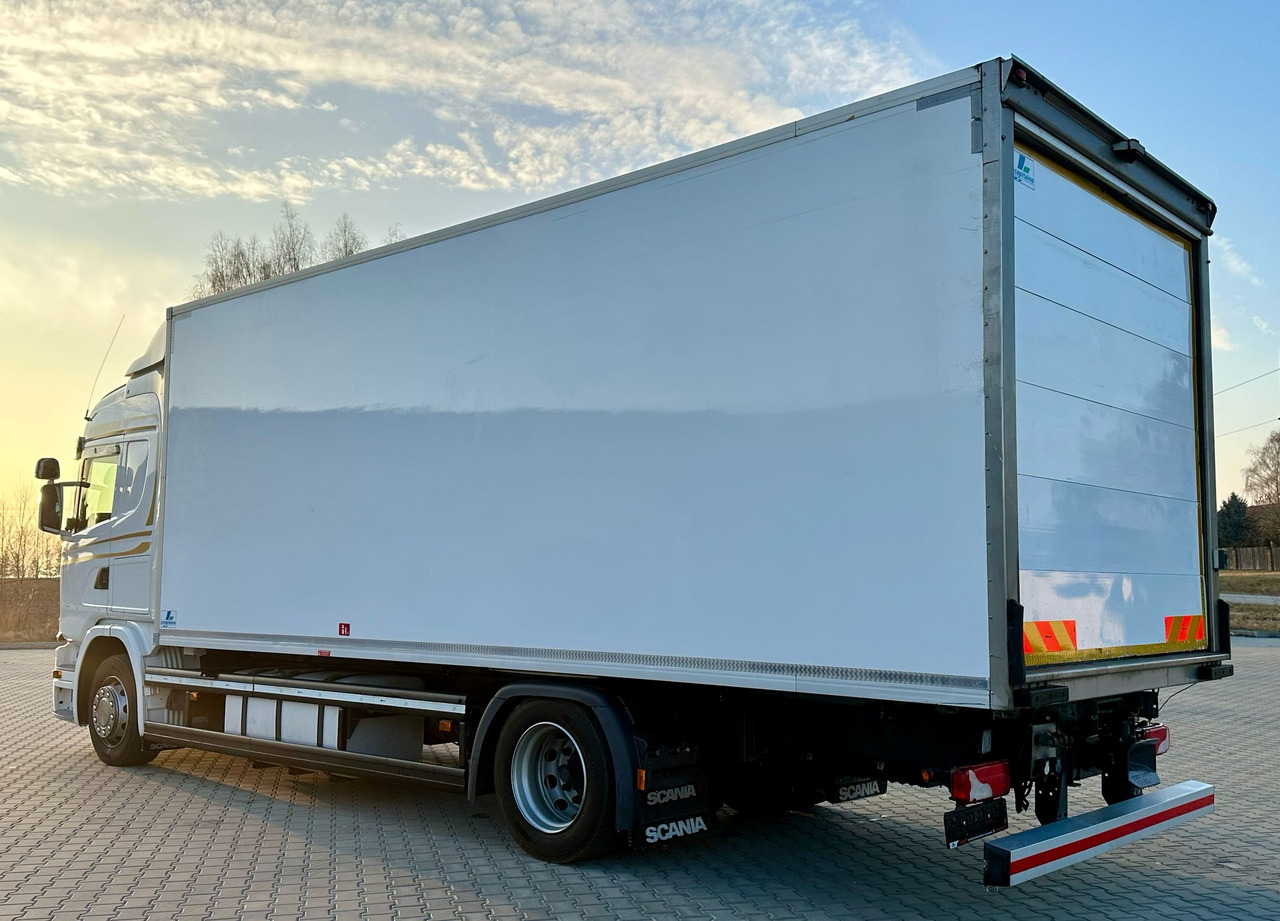 SCANIA G360 / IZOTERMA / 6.8 M DŁUGOŚCI / AUTOMAT / CAŁA NA PODUSZKACH / KLIMA POSTOJOWA / ELEKTRYCZNA ROLETA TYŁ / SYPIALKA - Camião isotérmico: foto 5 SCANIA G360 / IZOTERMA / 6.8 M DŁUGOŚCI / AUTOMAT / CAŁA NA PODUSZKACH / KLIMA POSTOJOWA / ELEKTRYCZNA ROLETA TYŁ / SYPIALKA - Camião isotérmico: foto 5