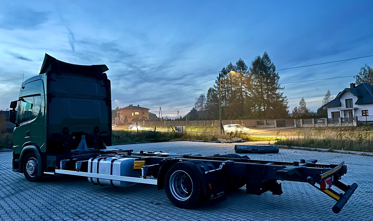 SCANIA G450 / RAMA DO ZABUDOWY / ROZSTAW 5.75 / AUTOMAT / SYPIALKA - Camião chassi: foto 3 SCANIA G450 / RAMA DO ZABUDOWY / ROZSTAW 5.75 / AUTOMAT / SYPIALKA - Camião chassi: foto 3