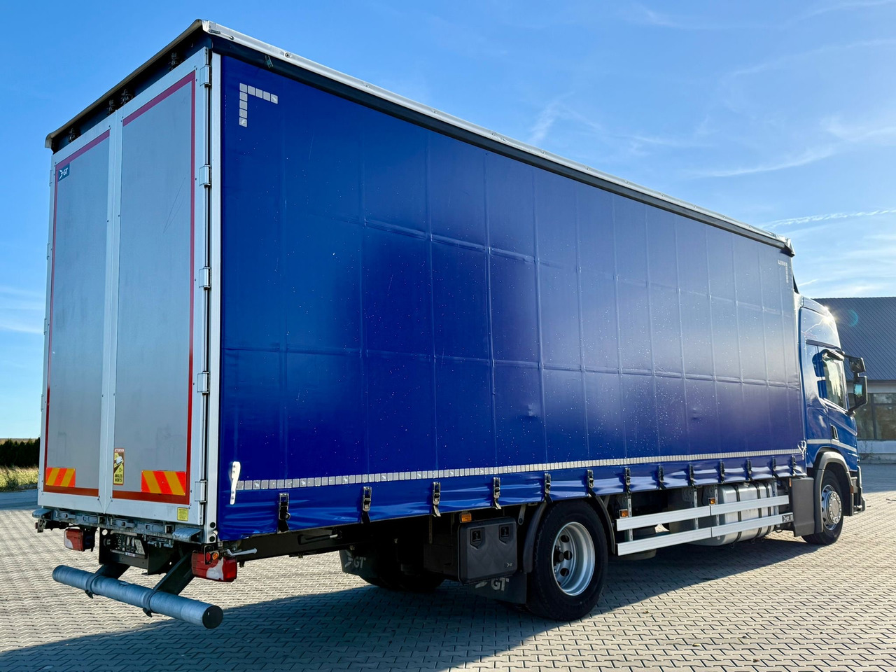 SCANIA P280 / FIRANKA / 20 EUROPALET / SYPIALKA / SILNIK 6 / AUTOMAT - Camião de lona: foto 5 SCANIA P280 / FIRANKA / 20 EUROPALET / SYPIALKA / SILNIK 6 / AUTOMAT - Camião de lona: foto 5