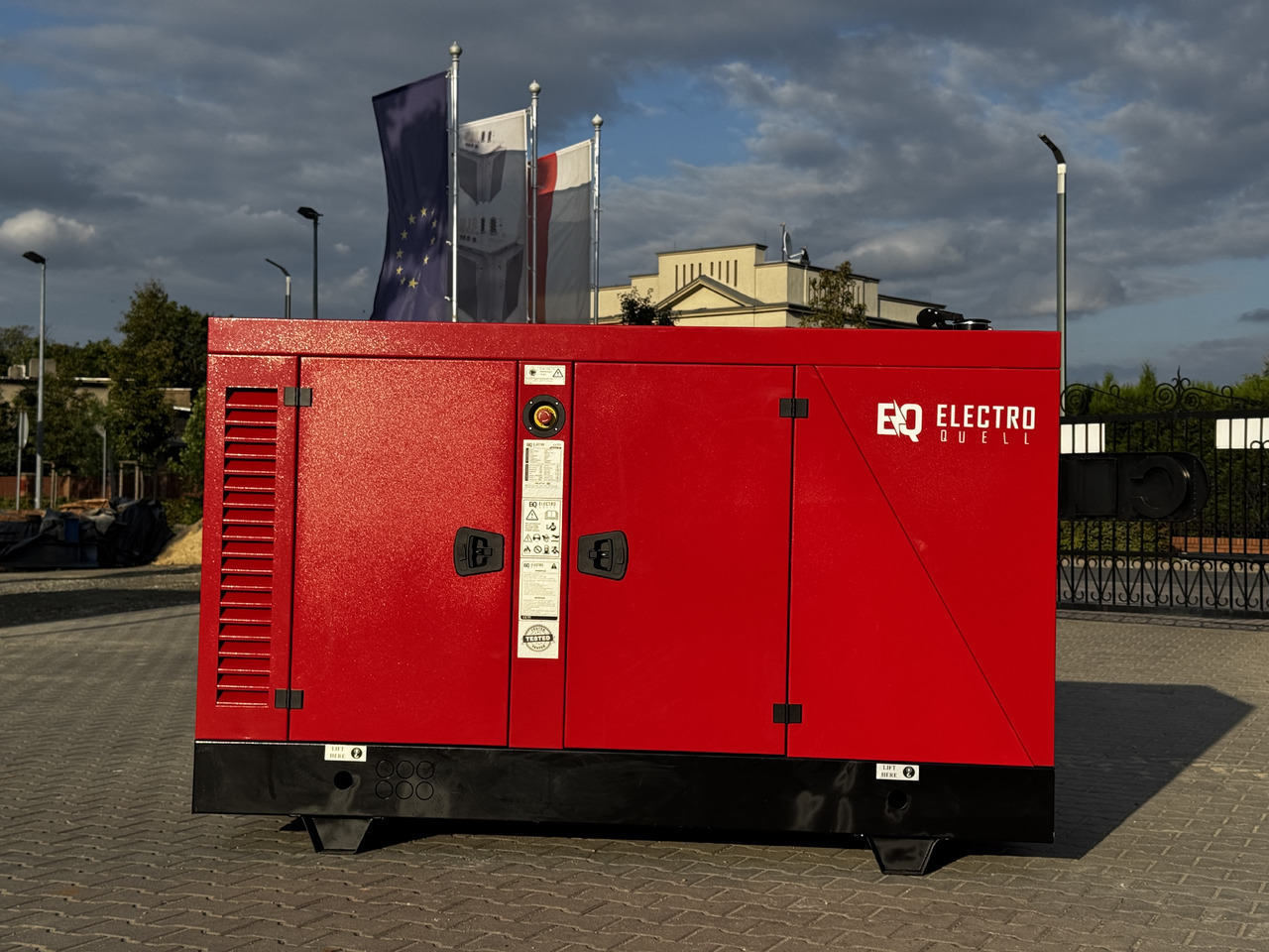 IVECO 45 kVA / 36 kW - Gerador elétrico: foto 1 IVECO 45 kVA / 36 kW - Gerador elétrico: foto 1