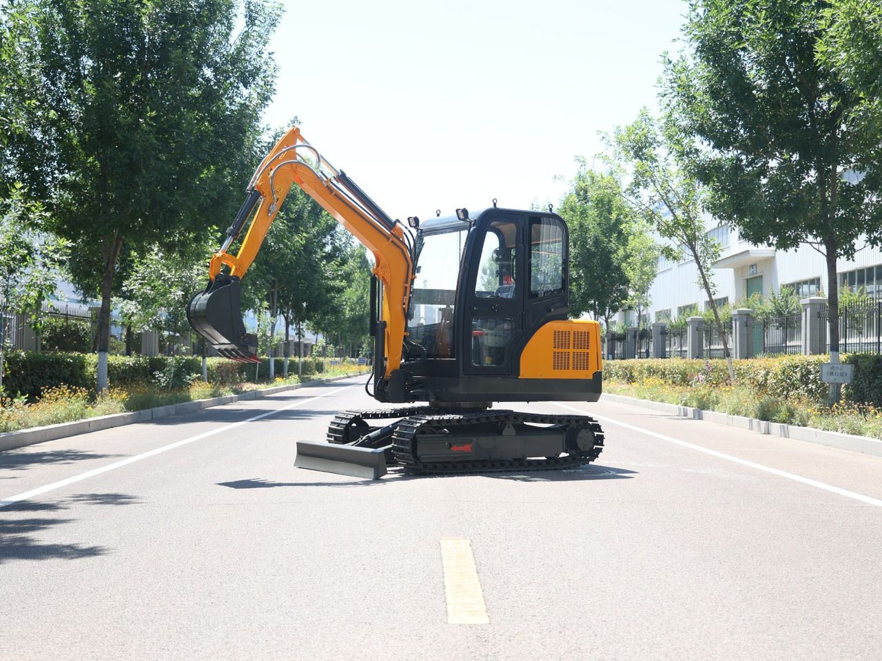 Müller Machinery Diesel Mini excavator 4 ton - Müller Machinery MB 40 - VKSH Xinchai 4D32 Series Motor - Mini escavadeira: foto 1 Müller Machinery Diesel Mini excavator 4 ton - Müller Machinery MB 40 - VKSH Xinchai 4D32 Series Motor - Mini escavadeira: foto 1