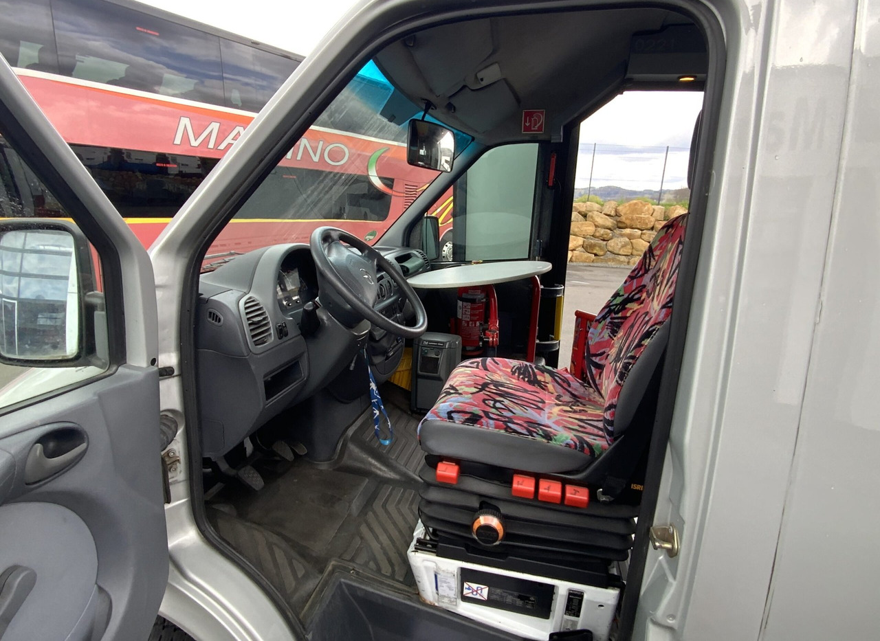Minibus, Furgão de passageiros Mercedes-Benz 414 Sprinter: foto 16