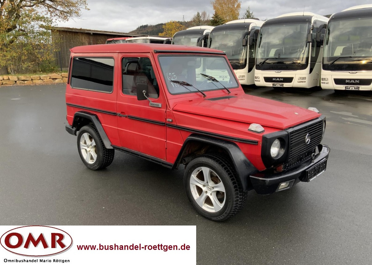 Mercedes-Benz G 300 - Automóvel: foto 1 Mercedes-Benz G 300 - Automóvel: foto 1