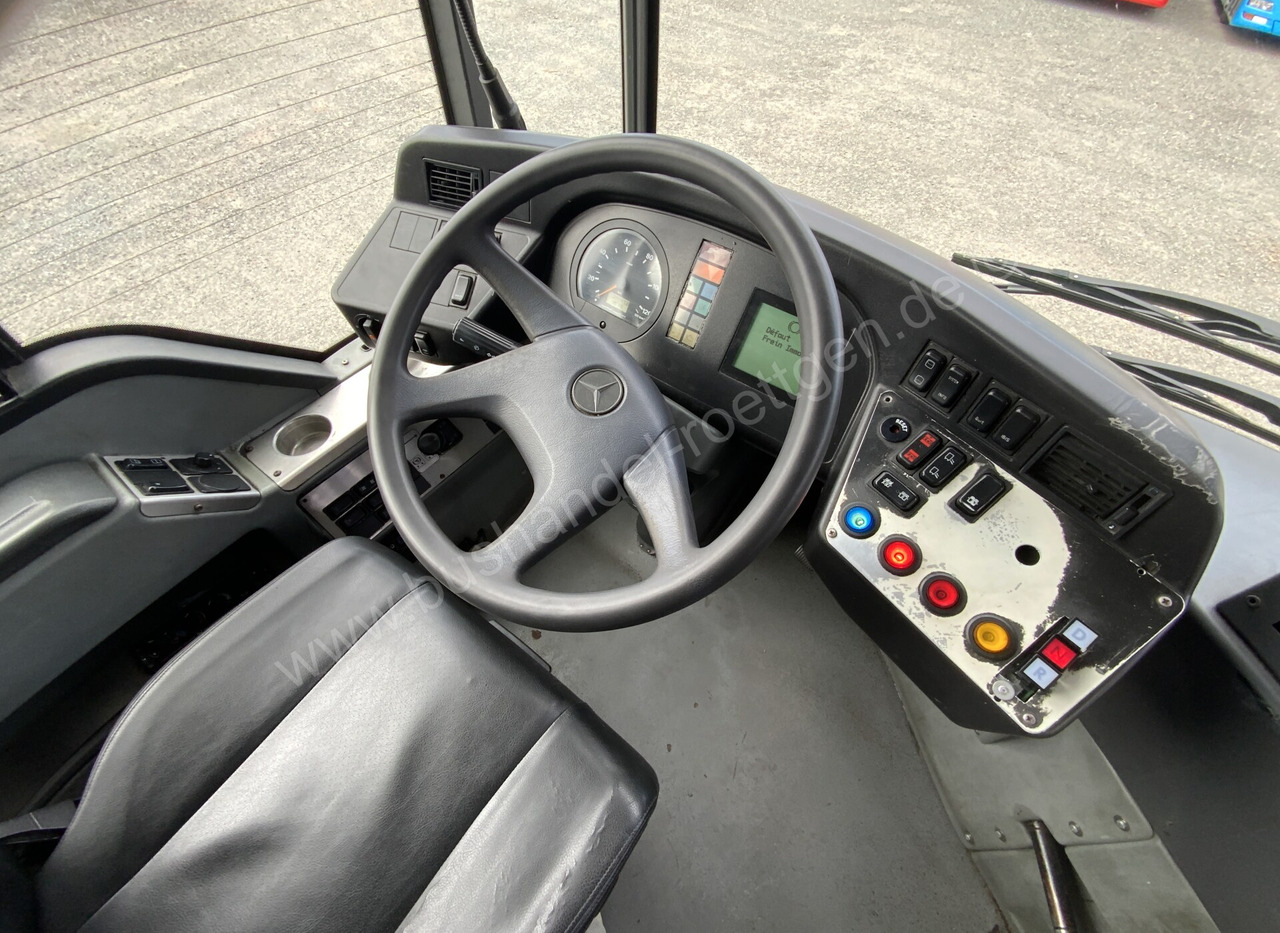 Fotografia de interior 1: Autocarro articulado Mercedes-Benz O 530 G Citaro Fotografia de interior 1: Autocarro articulado Mercedes-Benz O 530 G Citaro