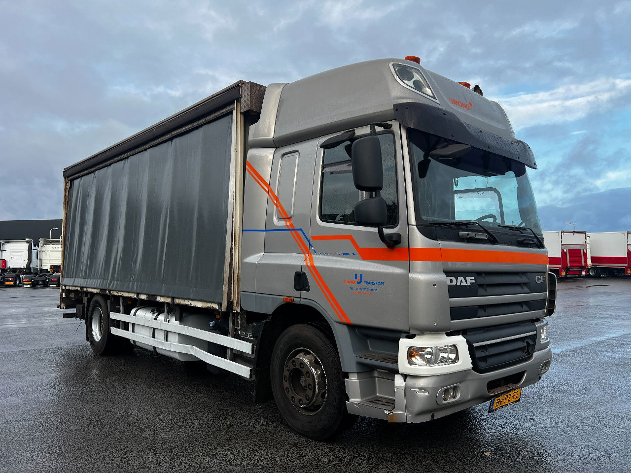 DAF CF 75.250 SC, Euro 5 - Camião de lona: foto 2 DAF CF 75.250 SC, Euro 5 - Camião de lona: foto 2