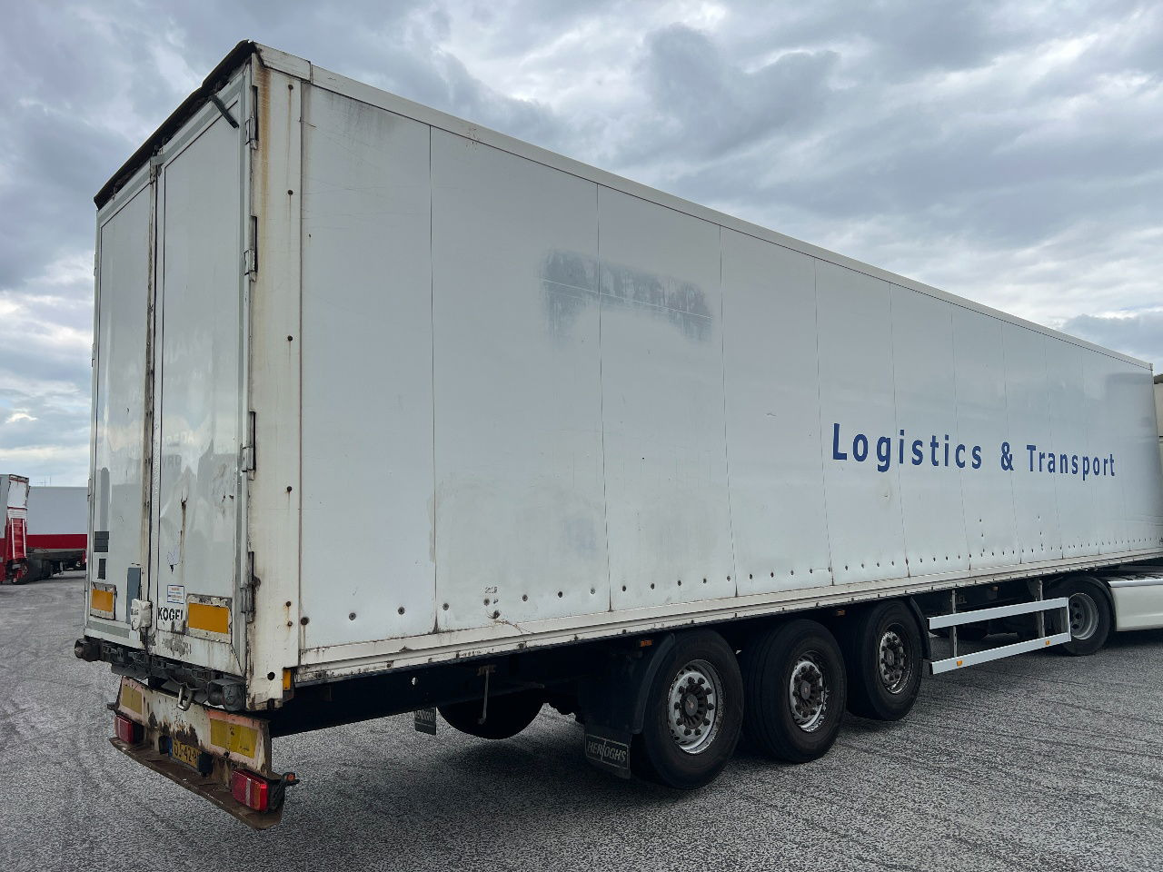 Kögel 2x lift axle, SAF disc - Semi-reboque furgão: foto 3 Kögel 2x lift axle, SAF disc - Semi-reboque furgão: foto 3