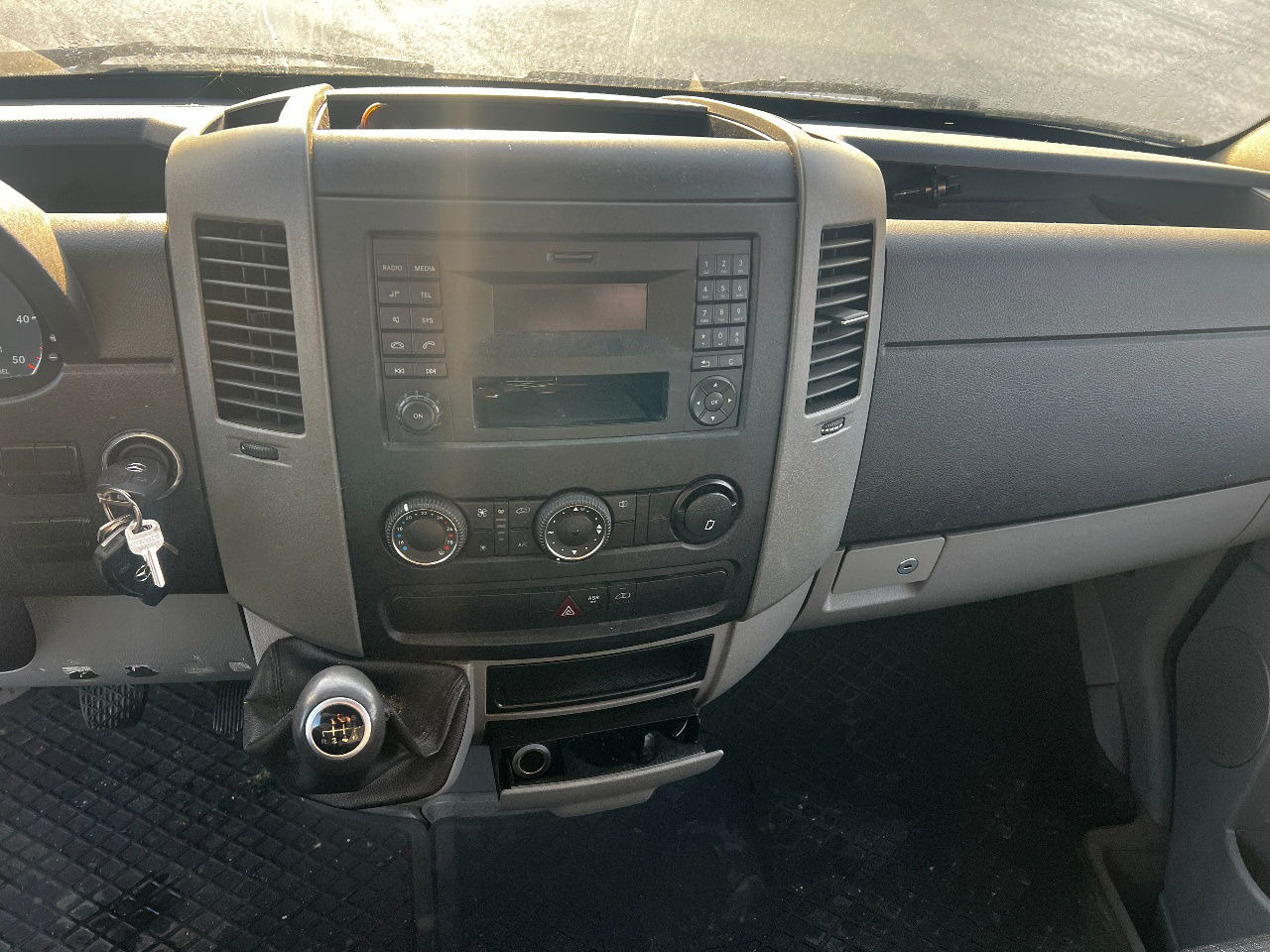 Carrinha de lona Mercedes-Benz Sprinter 316 Euro 6, Manual: foto 13 Carrinha de lona Mercedes-Benz Sprinter 316 Euro 6, Manual: foto 13