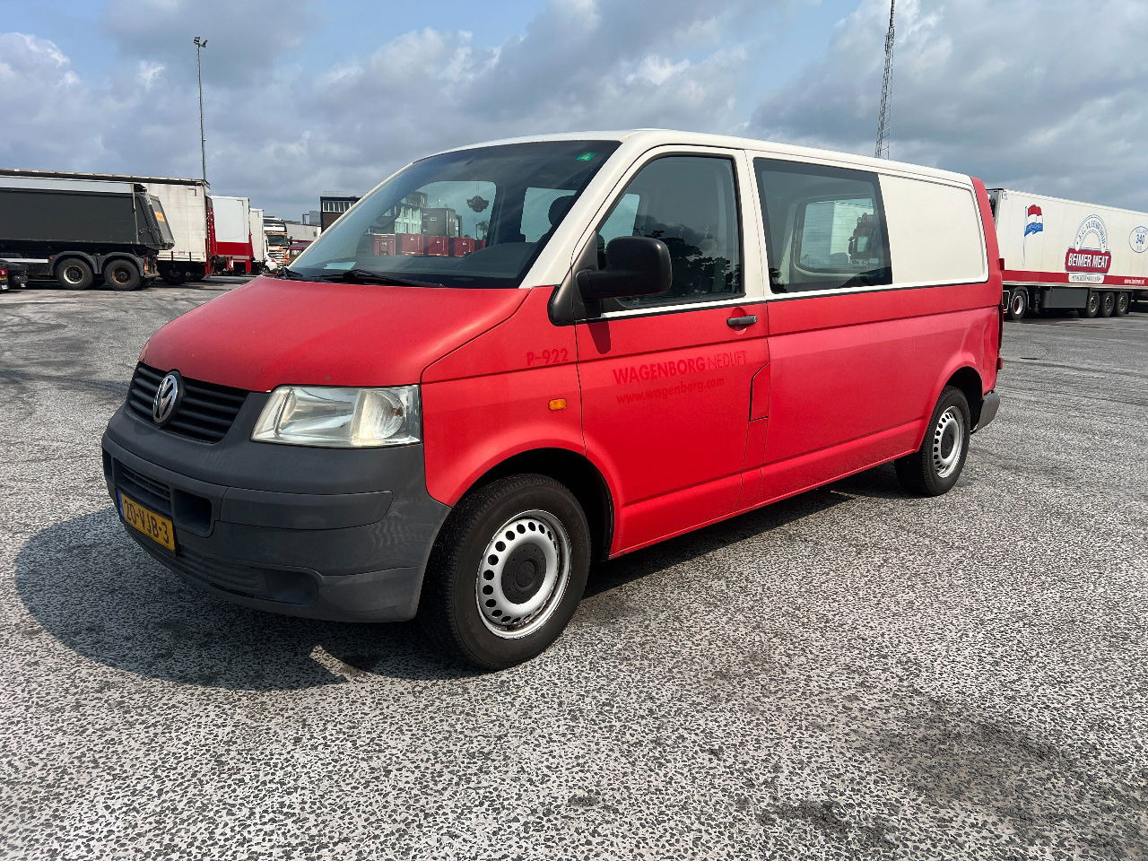 Volkswagen Transporter 2.5 TDI, Klima - Furgão compacto: foto 1 Volkswagen Transporter 2.5 TDI, Klima - Furgão compacto: foto 1
