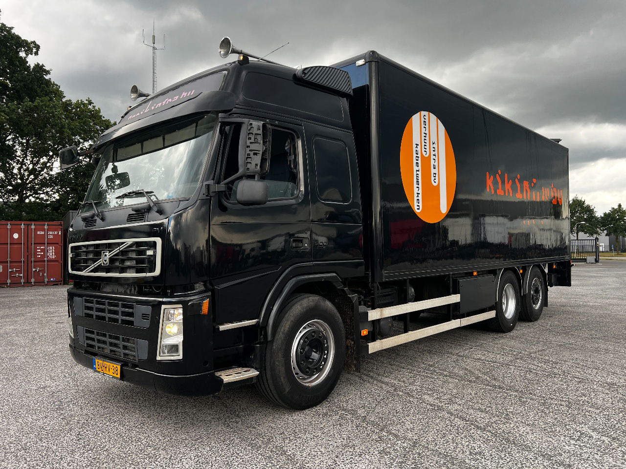 Volvo FM 9.300 Globe 6x2, Euro 5 - Camião furgão: foto 1 Volvo FM 9.300 Globe 6x2, Euro 5 - Camião furgão: foto 1