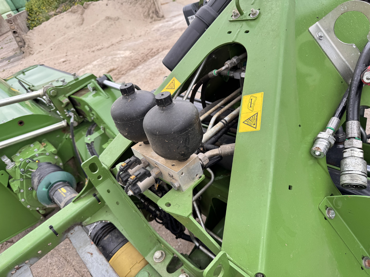 Locação financeira de KRONE Easycut B1000 CV + F360 CV KRONE Easycut B1000 CV + F360 CV: foto 19