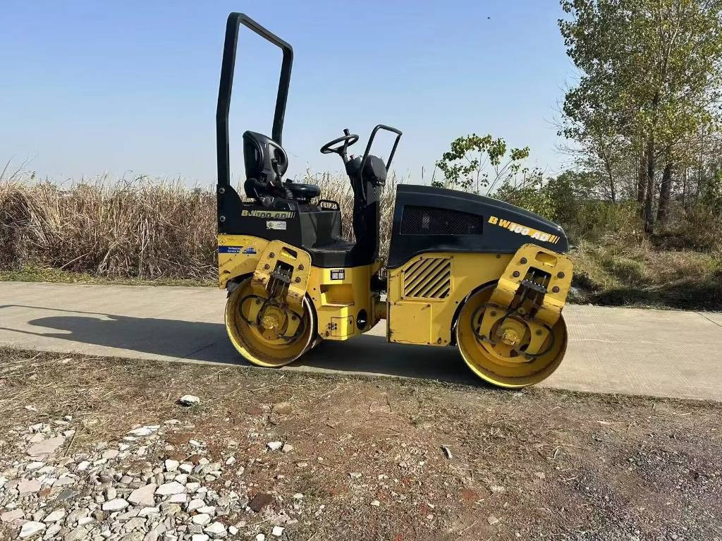 Bomag BW 100 AD - Compactador de asfalto: foto 5 Bomag BW 100 AD - Compactador de asfalto: foto 5