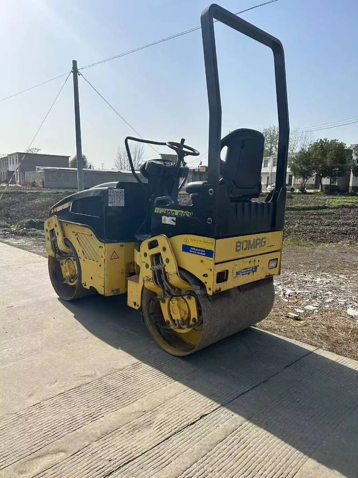 Bomag BW 100 AD - Compactador de asfalto: foto 4 Bomag BW 100 AD - Compactador de asfalto: foto 4