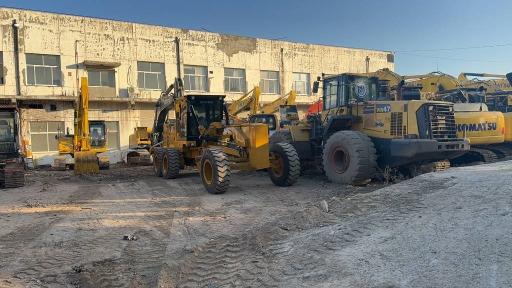 CAT 140 H - Motoniveladora: foto 3 CAT 140 H - Motoniveladora: foto 3