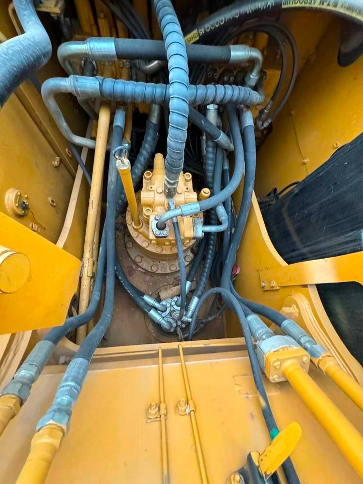 CAT 320 D-C7.1 enging - Escavadora de rastos: foto 5 CAT 320 D-C7.1 enging - Escavadora de rastos: foto 5