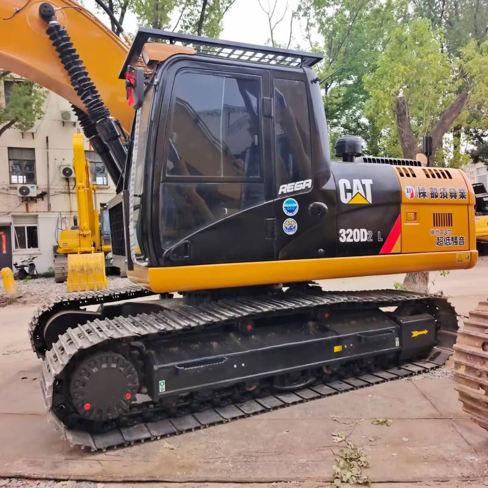 CAT 320 D2L - Escavadora de rastos: foto 1 CAT 320 D2L - Escavadora de rastos: foto 1