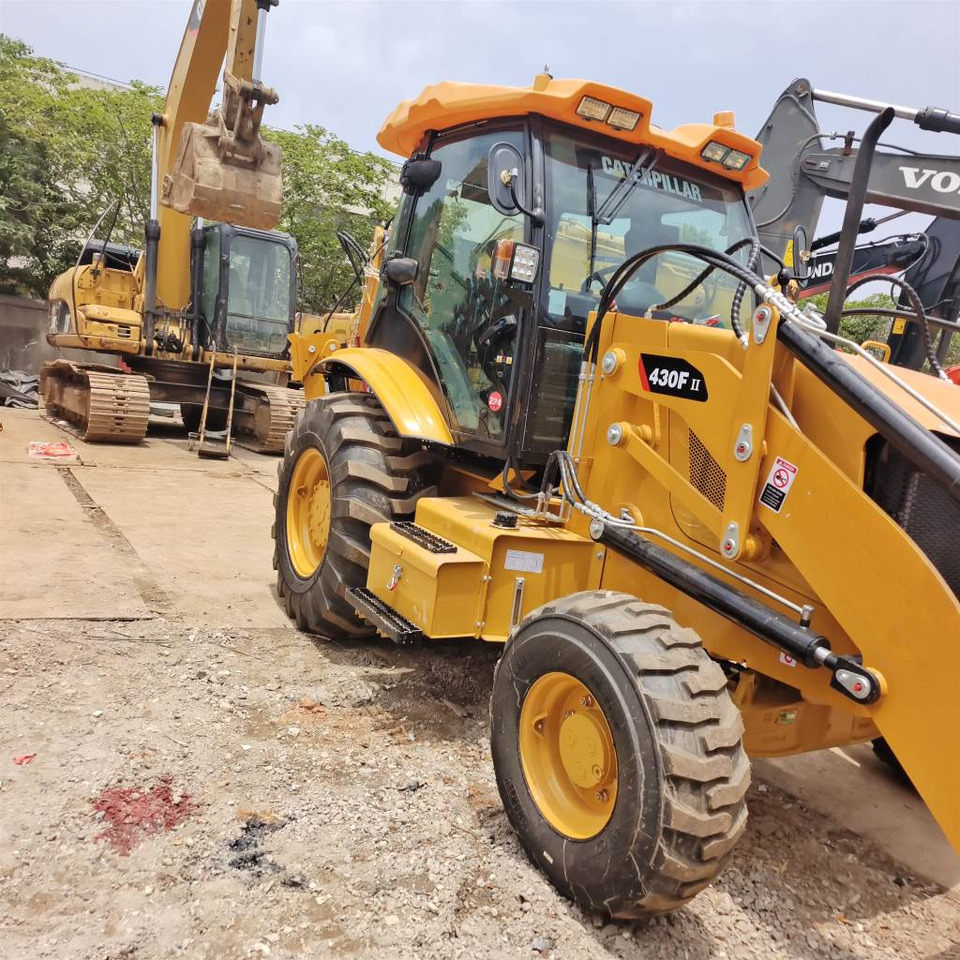 CAT 430 F - Retroescavadeira: foto 1 CAT 430 F - Retroescavadeira: foto 1