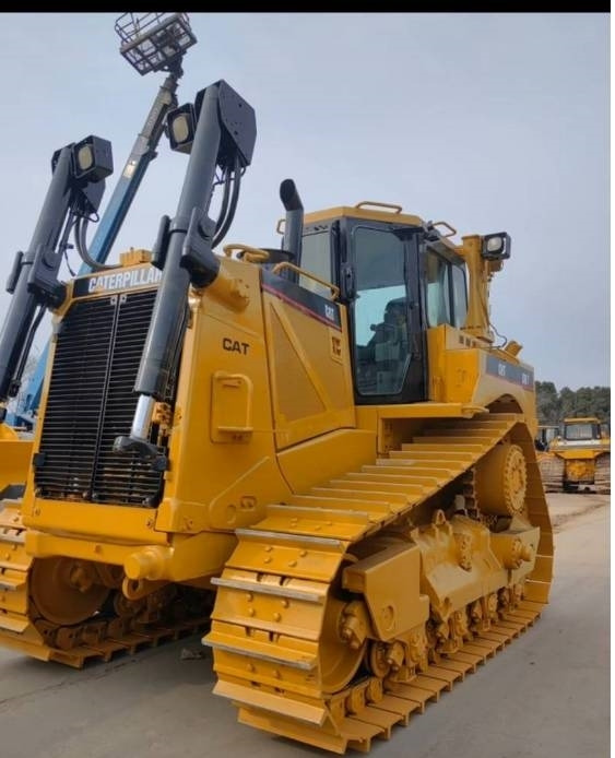 CAT D 8 T - Buldôzer: foto 2 CAT D 8 T - Buldôzer: foto 2