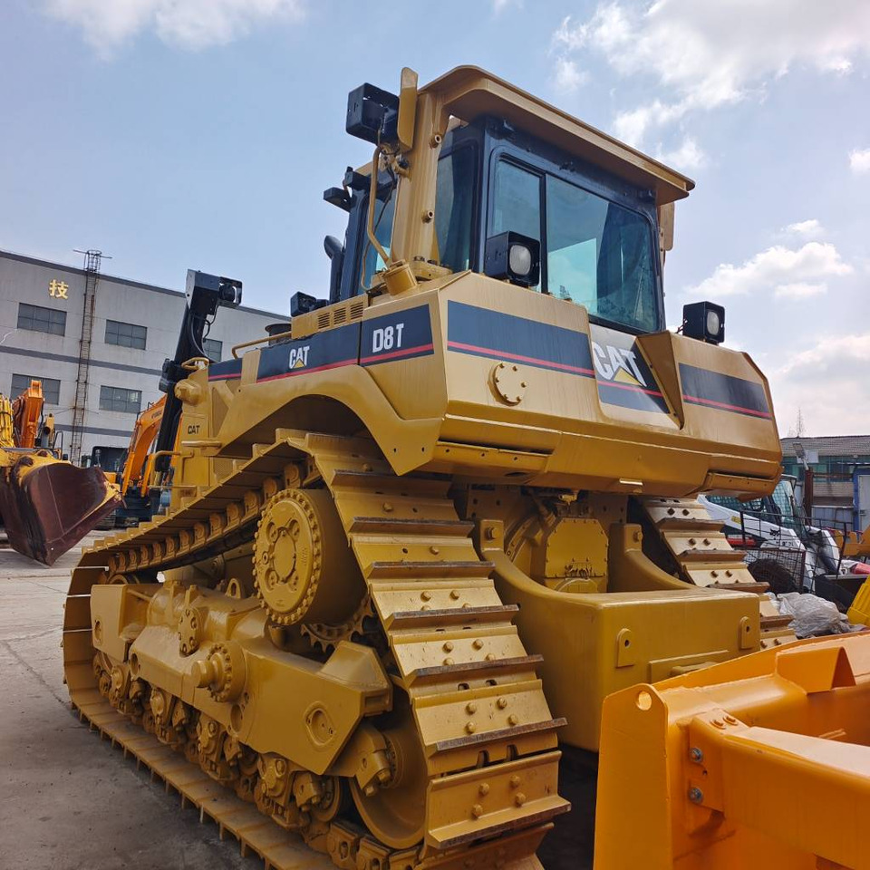 CAT D 8 T - Buldôzer: foto 1 CAT D 8 T - Buldôzer: foto 1
