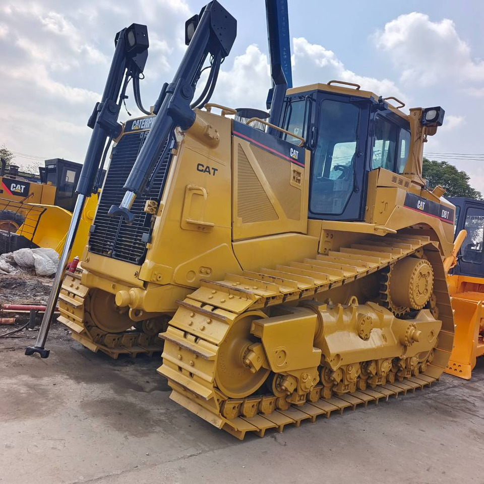 CAT D 8 T - Buldôzer: foto 1 CAT D 8 T - Buldôzer: foto 1