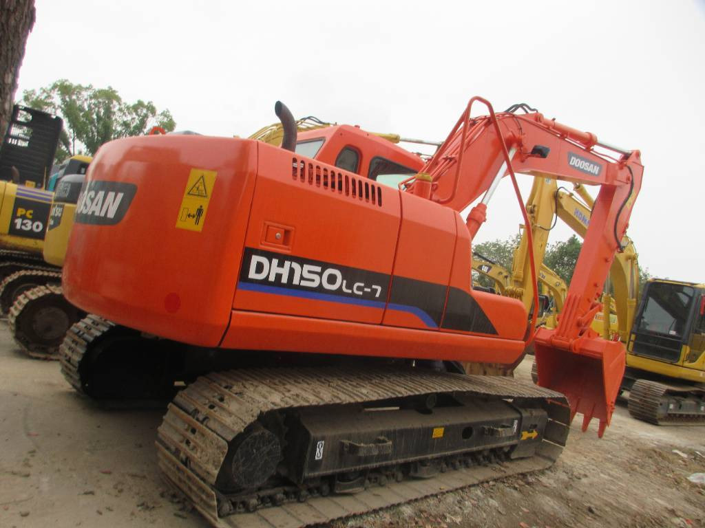 Doosan DH 150 LC-7 - Escavadeira de rodas: foto 1 Doosan DH 150 LC-7 - Escavadeira de rodas: foto 1
