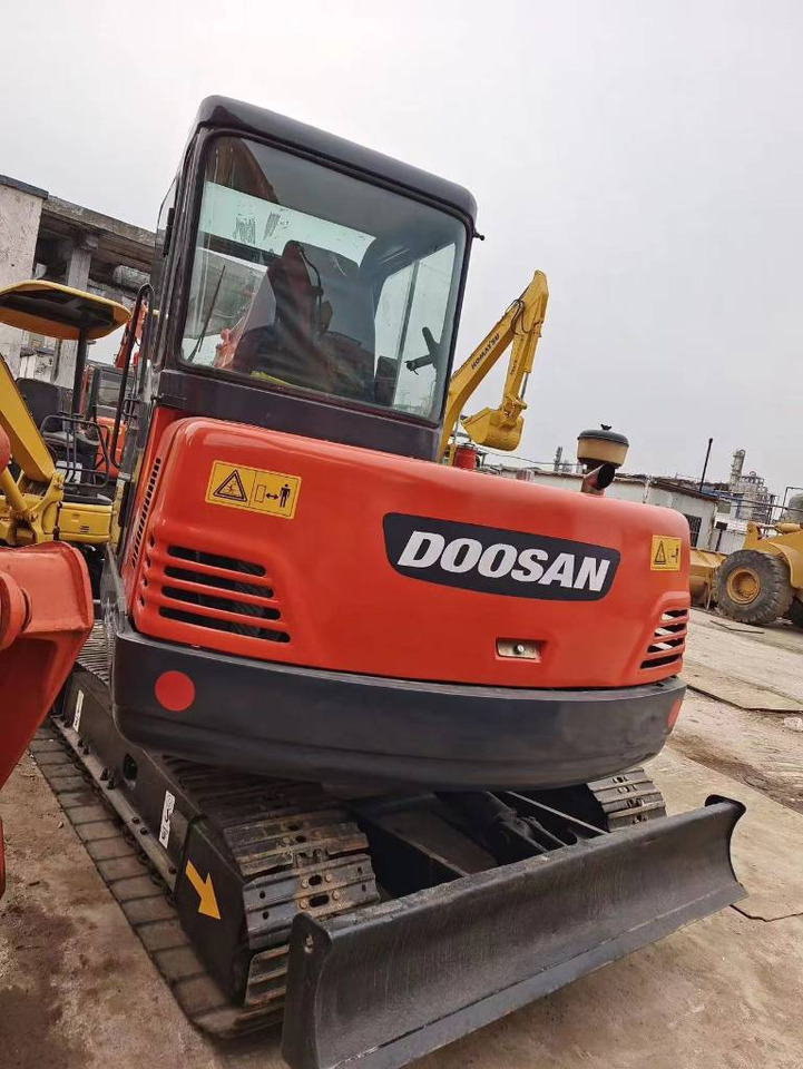 Doosan DH 60-7 - Mini escavadeira: foto 3 Doosan DH 60-7 - Mini escavadeira: foto 3