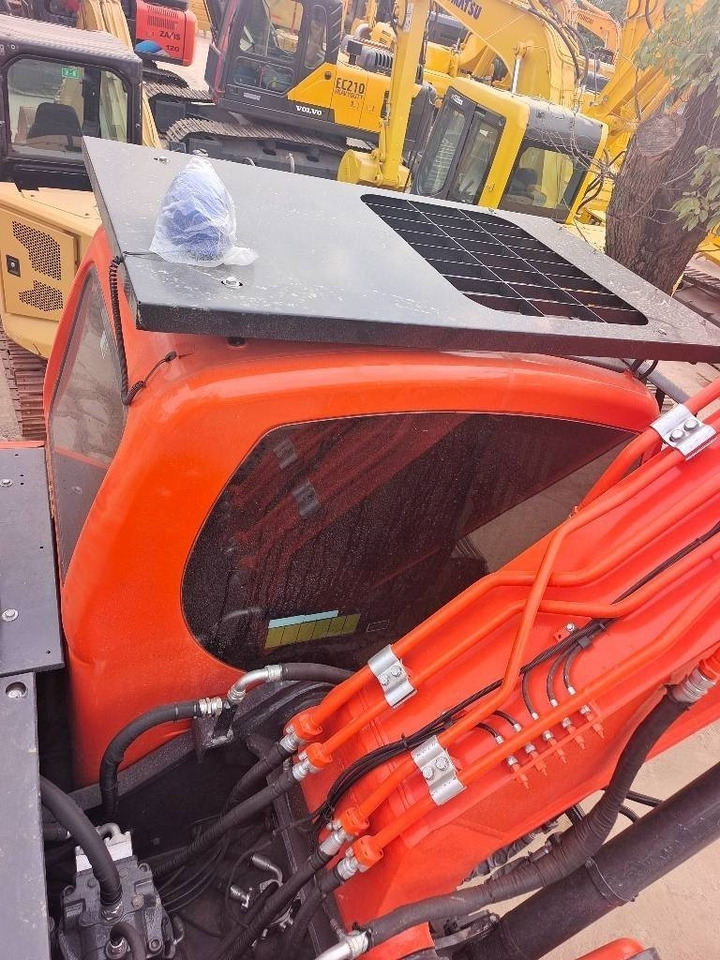 Doosan DX 225 - Escavadora de rastos: foto 3 Doosan DX 225 - Escavadora de rastos: foto 3