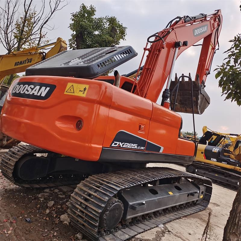 Doosan DX 225 LC-9C - Escavadora de rastos: foto 1 Doosan DX 225 LC-9C - Escavadora de rastos: foto 1