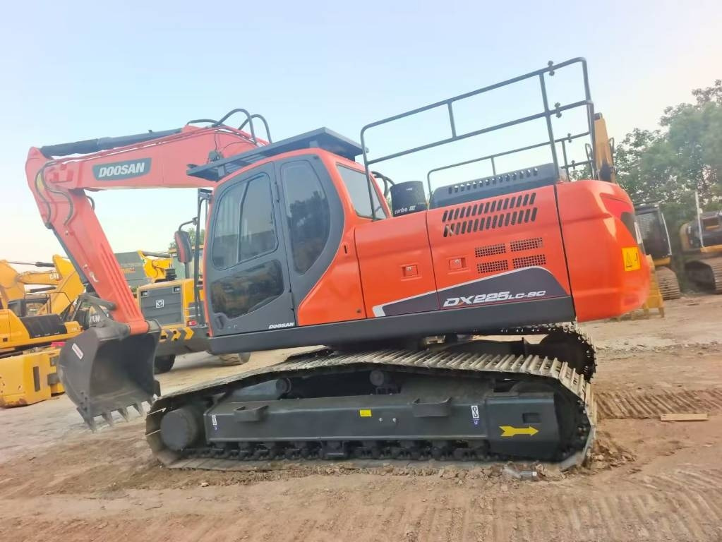 Doosan DX 225 LC-9C - Escavadora de rastos: foto 1 Doosan DX 225 LC-9C - Escavadora de rastos: foto 1