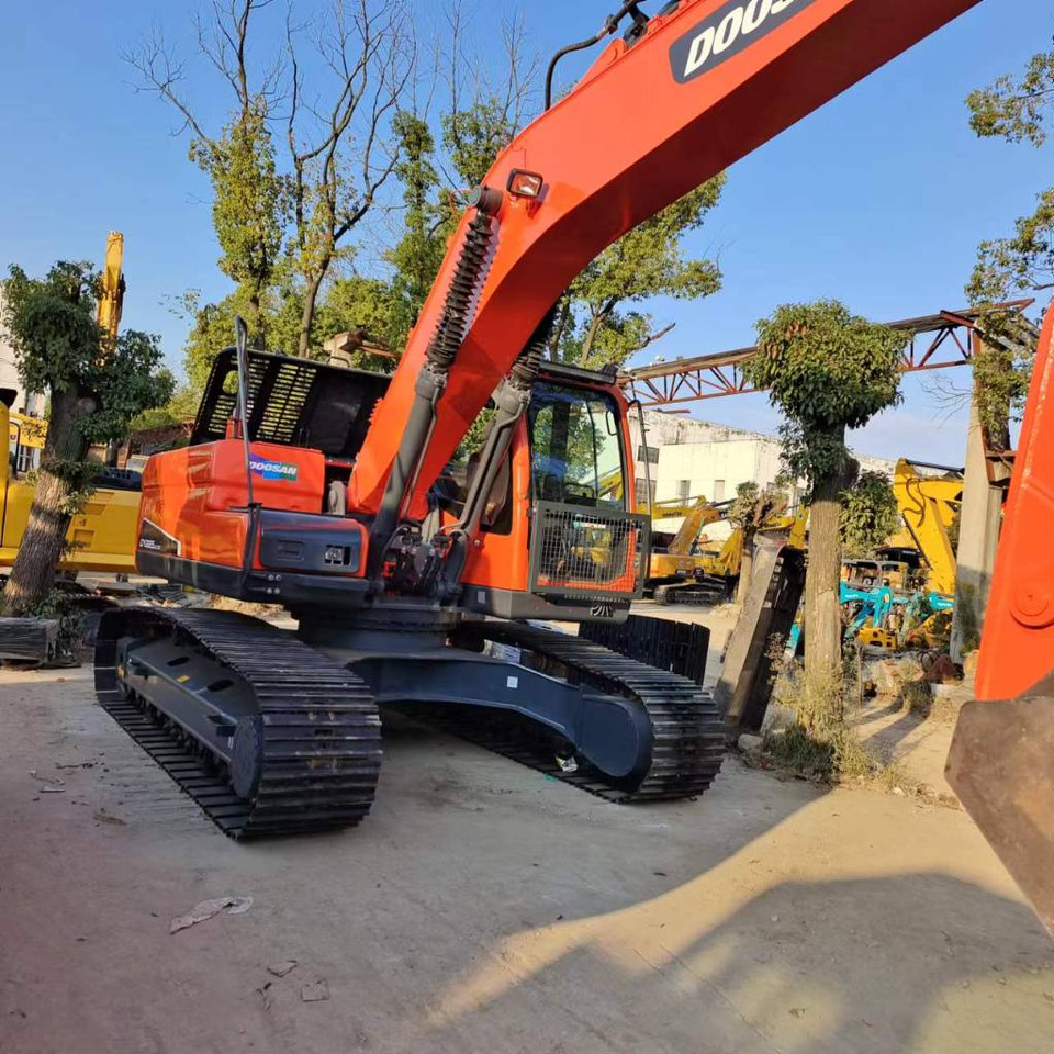 Doosan DX 225 LC - Escavadora de rastos: foto 3 Doosan DX 225 LC - Escavadora de rastos: foto 3