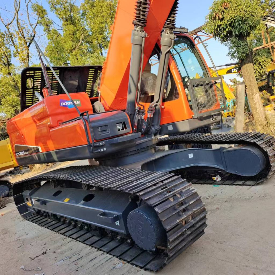 Doosan DX 225 LC - Escavadora de rastos: foto 4 Doosan DX 225 LC - Escavadora de rastos: foto 4