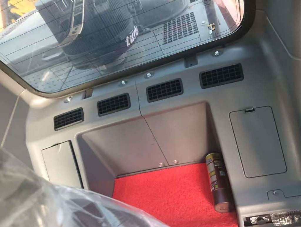 Escavadora de rastos Doosan DX 225 LC: foto 10 Escavadora de rastos Doosan DX 225 LC: foto 10