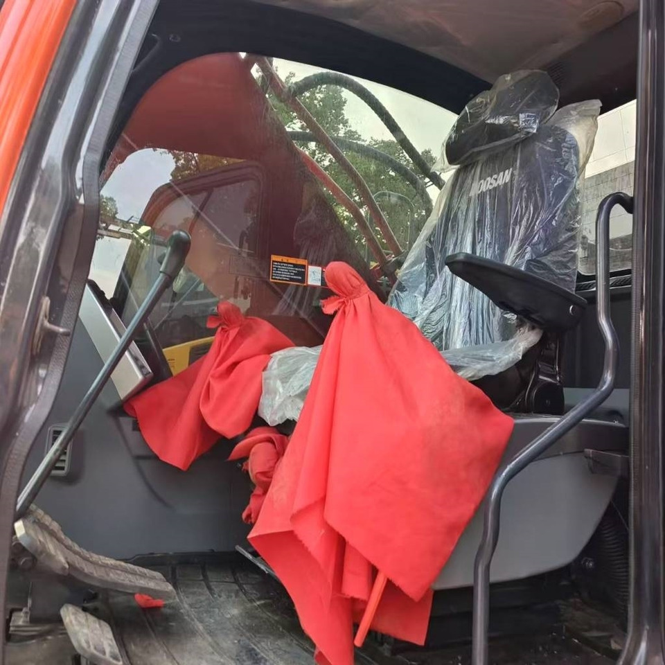 Doosan DX 300 - Escavadora de rastos: foto 5 Doosan DX 300 - Escavadora de rastos: foto 5