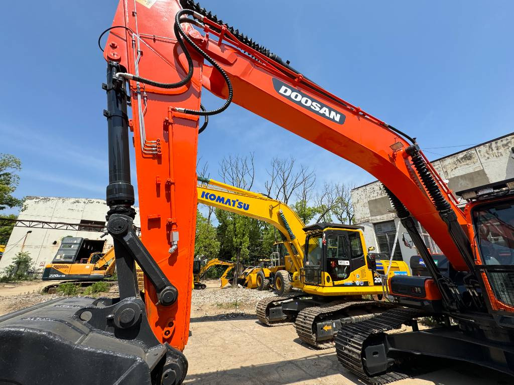 Escavadora de rastos Doosan DX 300 LC-9S: foto 8