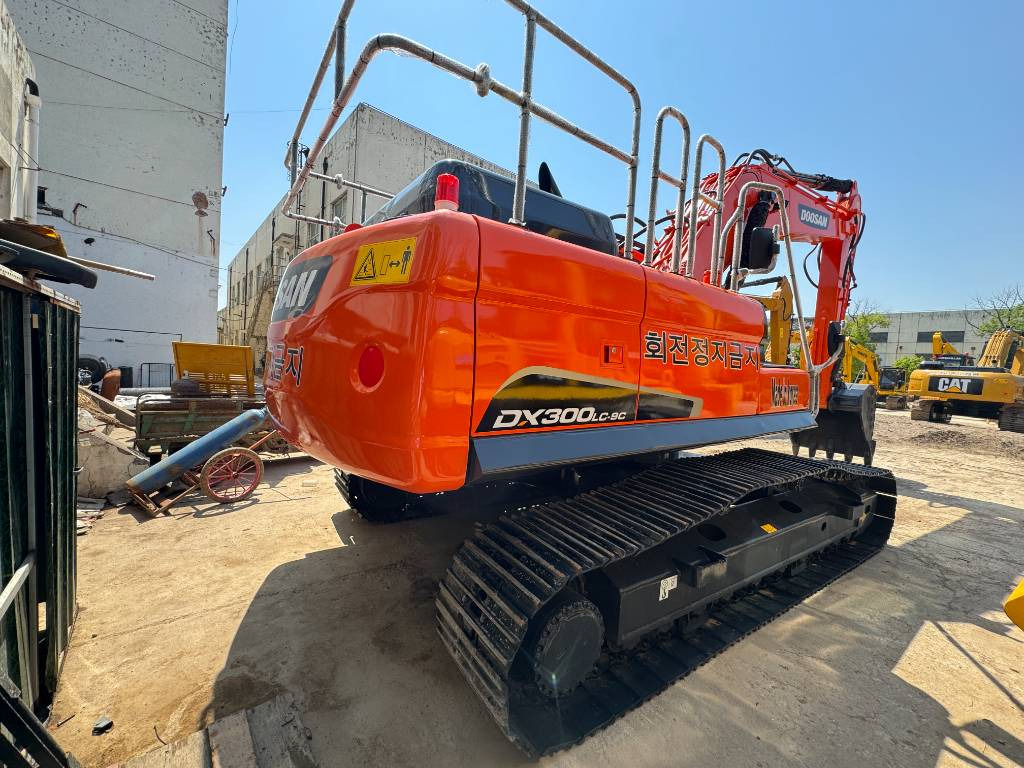 Doosan DX 300 LC - Escavadora de rastos: foto 2 Doosan DX 300 LC - Escavadora de rastos: foto 2